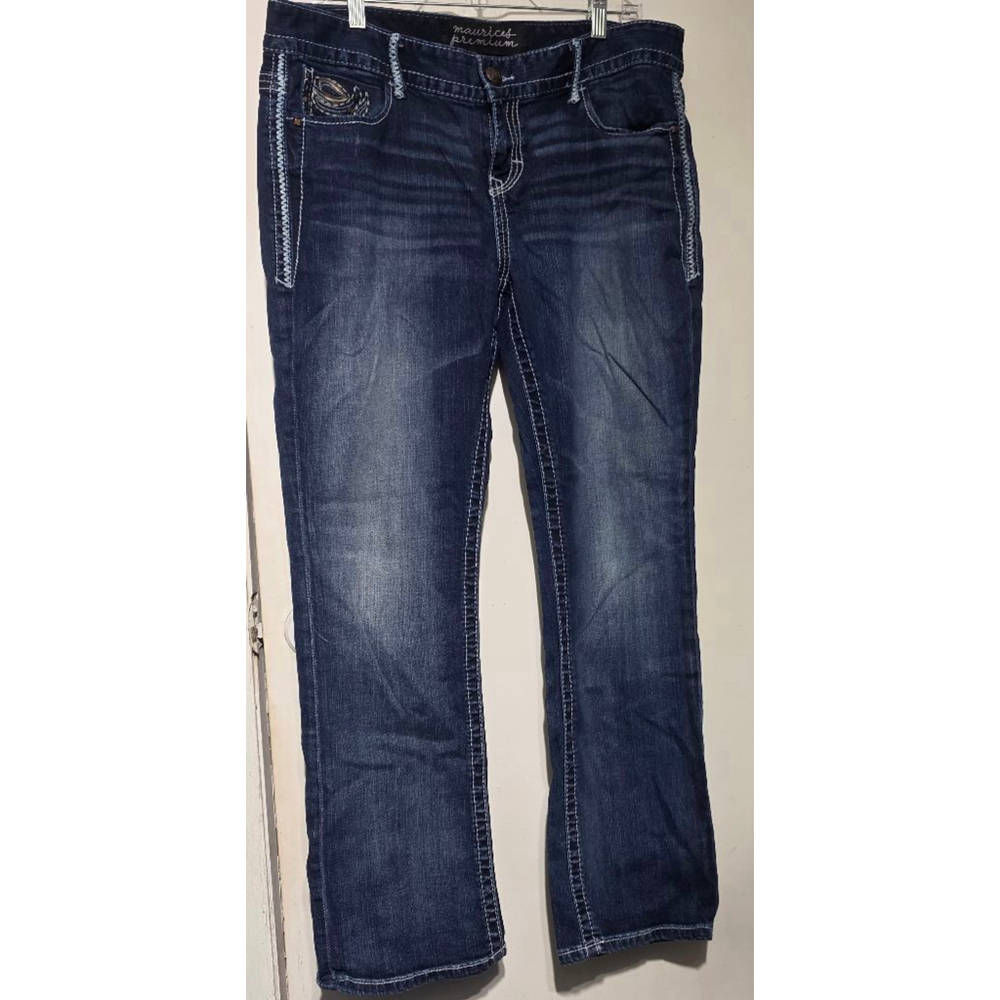 Women's Maurices Premium Blue Boot Cut‎ Jeans Size 15 with White Stitching